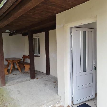 Tmt Pokoje Goscinne Z Aneksami Kuchennymi Kąty Rybackie Exterior photo